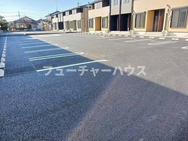 パークコートひたちなかＥⅡの駐車場
