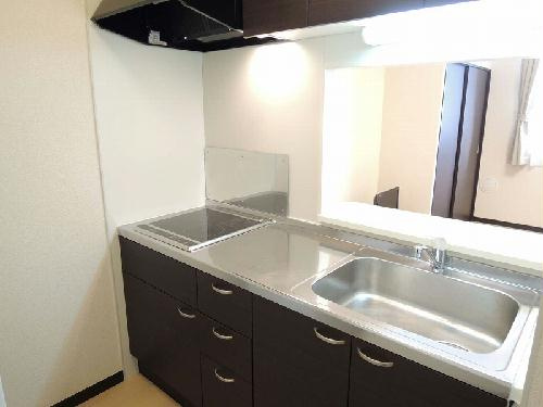 柏市弥生町のアパートのキッチン