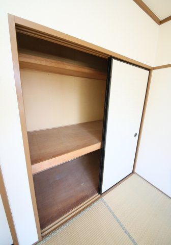 ゴールドハイツB棟の収納