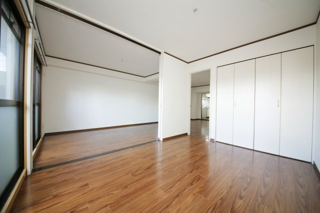 第七サワータウンの洋室|別部屋同間取りのお写真となります。参考にご覧くださいませ。