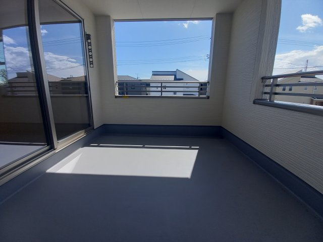 ご予約受付中！お早めに！　【新築建売住宅】　いわき市小名浜燈籠原　全10棟　3号棟のバルコニー|開放的で明るい空間を演出してくれるバルコニーです