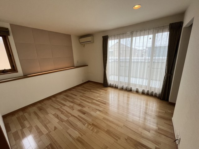 福井市高木町　中古戸建の洋室