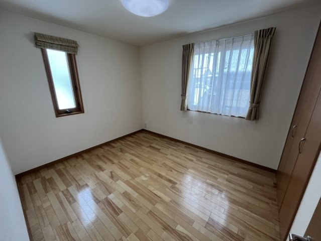 福井市高木町　中古戸建の洋室