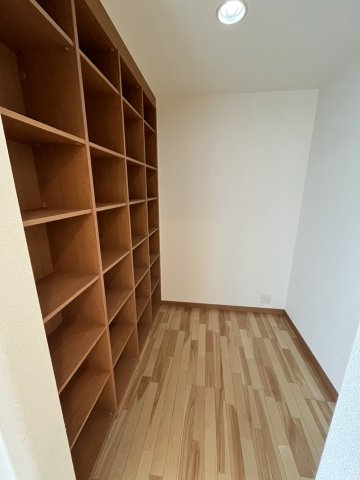 福井市高木町　中古戸建の収納