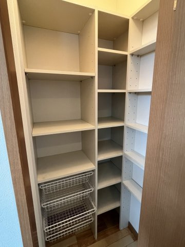 福井市高木町　中古戸建の収納