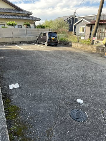 プライムハイツの駐車場