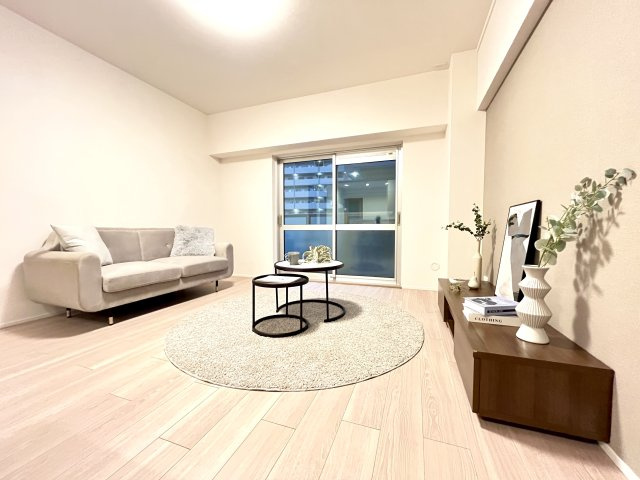 吹田芙蓉ハイツの居間・リビング