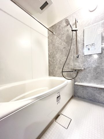 吹田芙蓉ハイツの浴室