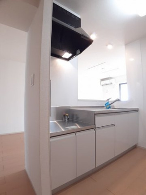 【キッチン】 | ピオニール岡田 | コンパクトなキッチンで掃除もラクラク