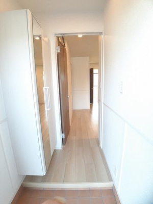 【玄関】 | ハーモニー紀の川　Ⅲ | ゆったりとした玄関です