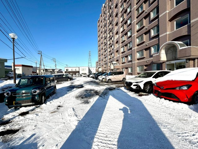 リーセント発寒の駐車場