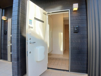 【玄関】 | Ｋ．Ｚ　ｗｉｌｌ　Ｊ | 毎日通る玄関はこちらです