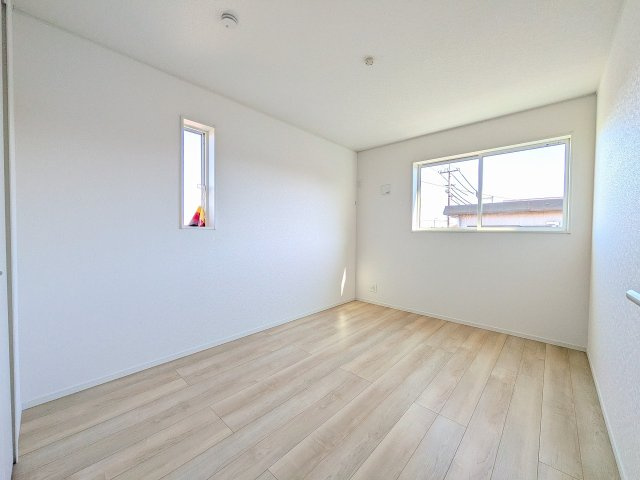 八王子市　大楽寺町　新築一戸建て　３１期の子供部屋|～2階6.0帖の洋室　2面採光で明るく風通しの良いお部屋です～