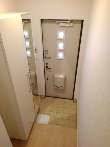 シンプルで使いやすい玄関です