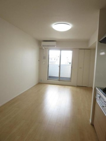 レ・セーナ沖洲Ａの居間・リビング|使いやすいリビングです