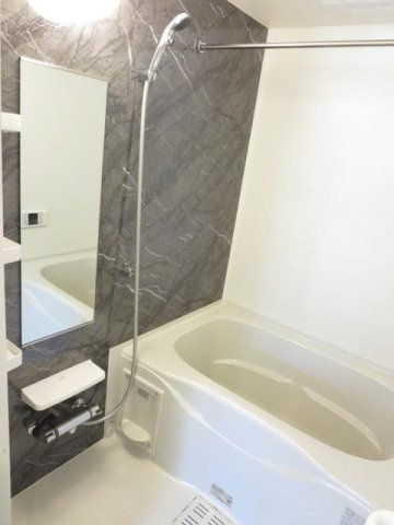 レ・セーナ沖洲Ａの浴室|お風呂です