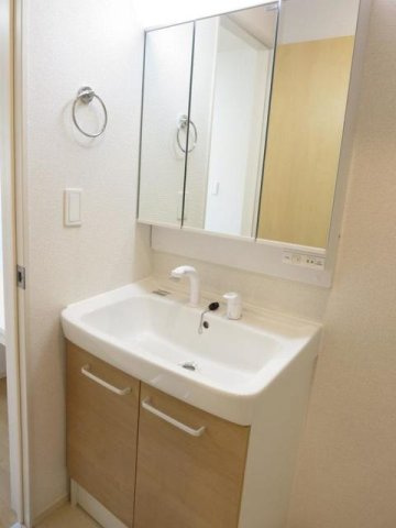 レ・セーナ沖洲Ａの洗面所|洗面所です