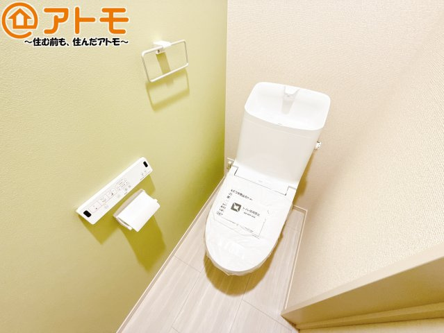 【トイレ】 | 清水区折戸9期　新築戸建　2号棟 | 年代を問わず使いやすい洗浄機能付きのトイレ♪肌への負担をも減らせるのでお子様の敏感なお肌も安心！