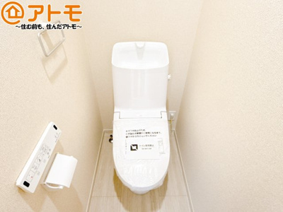 【トイレ】 | 清水区折戸9期　新築戸建　2号棟 | 毎日使うトイレだからこそ機能性を重視したいですよね！温水洗浄便座で快適な時間をお過ごしください♪