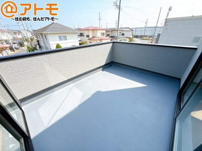【バルコニー】 | 清水区折戸9期　新築戸建　2号棟 | 陽当りの良いバルコニーはお洗濯物はもちろんお布団もふかふかになります♪