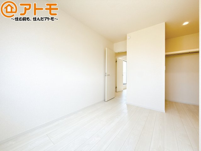 【子供部屋】 | 清水区折戸9期　新築戸建　1号棟 | 収納スペースもしっかり確保したお部屋は、収納家具の数も減らせるのでお部屋を広く使えます！