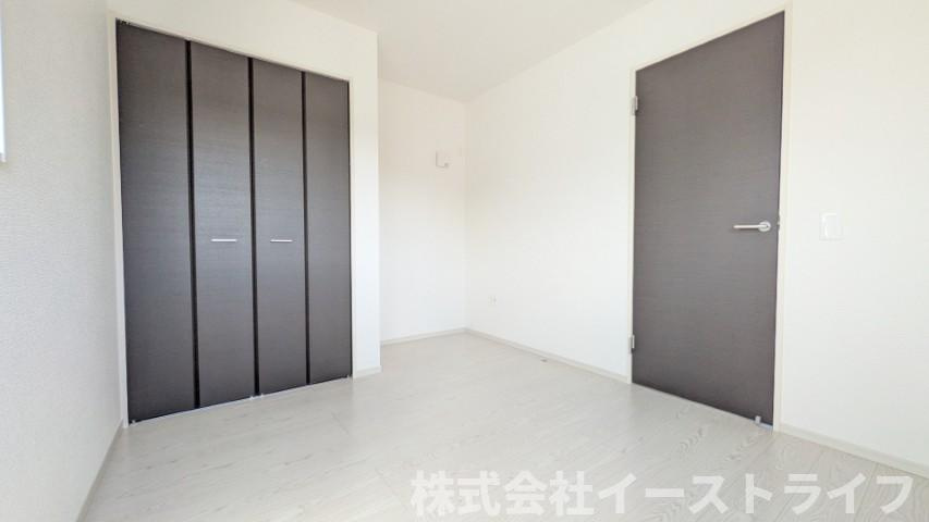 【新築戸建】　いわき市平中神谷1期　全4棟の子供部屋|1号棟写真　2階5.4帖の洋室です。フローリングなのでお掃除楽々♪