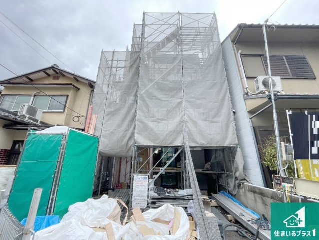 京都市山科区上花山桜谷　新築一戸建ての外観|周辺は落ち着いた街並みの住宅地！子育てがしやすい住環境です！まだ未完成ですが、現地でしかわからない事もございます。是非一度ご覧ください。