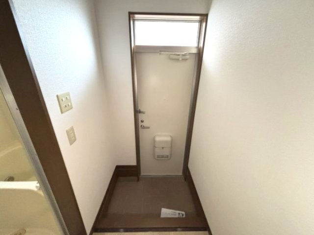 灘北ハイツの玄関