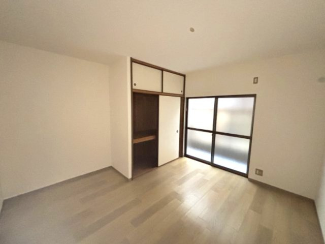 灘北ハイツの居間・リビング