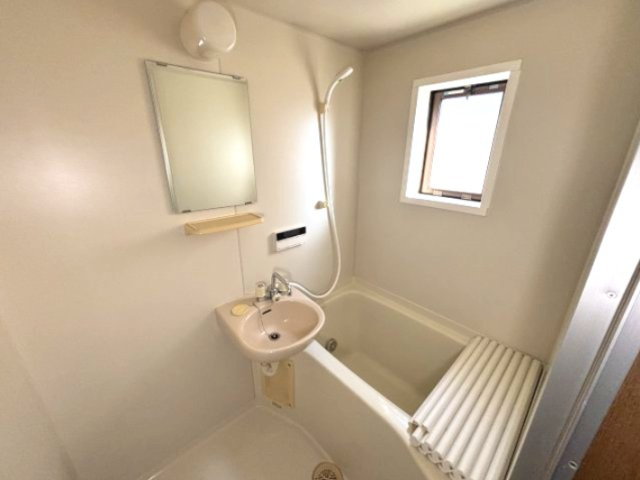 灘北ハイツの浴室