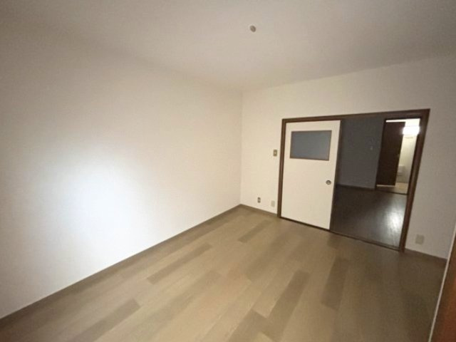 灘北ハイツの寝室