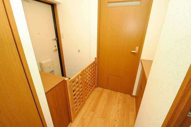 DC.フラットの玄関|同タイプイメージ写真