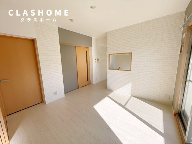 サニーハイツ　　　の居間・リビング|同物件の別部屋になります。