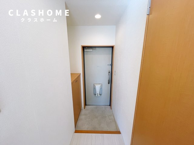 サニーハイツ　　　の玄関|同物件の別部屋になります。
