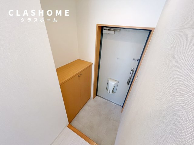 サニーハイツ　　　の玄関|同物件の別部屋になります。