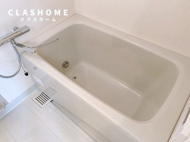 サニーハイツ　　　の浴室|同物件の別部屋になります。