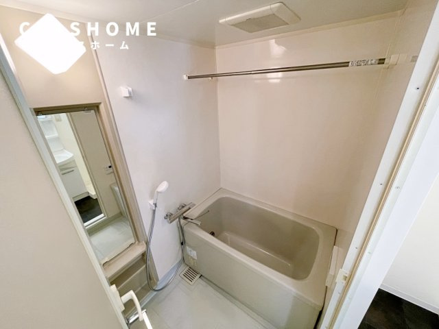 サニーハイツ　　　の浴室|同物件の別部屋になります。