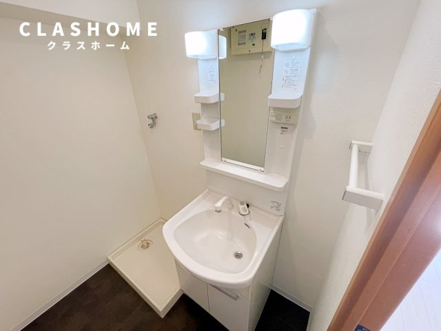サニーハイツ　　　の洗面所|同物件の別部屋になります。