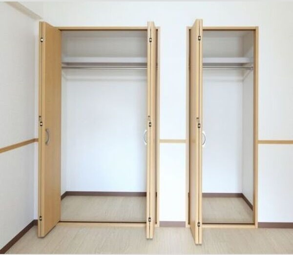 ハイウイング要の収納