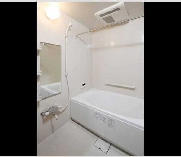 ハイウイング要の浴室