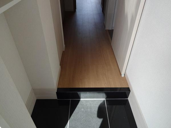 AXAS目白アジールコートの玄関