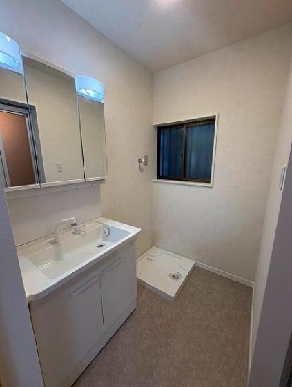 神戸市西区富士見が丘5丁目の独立洗面台