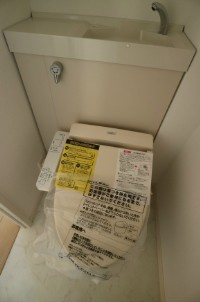 アザレア梅満のトイレ|シンプルで使いやすいトイレです