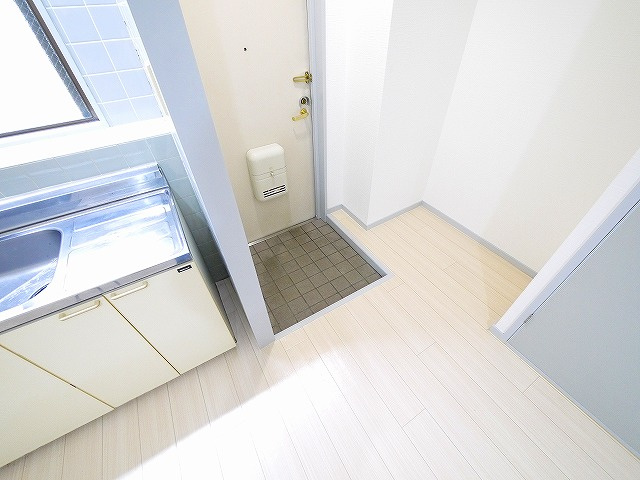 クリスタル21の玄関|ゆったりとした玄関です