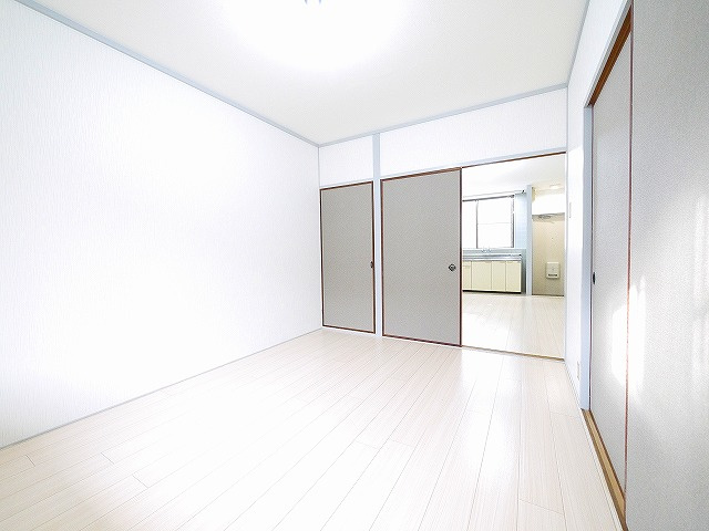 クリスタル21の洋室|個人の部屋や寝室として使える洋室です