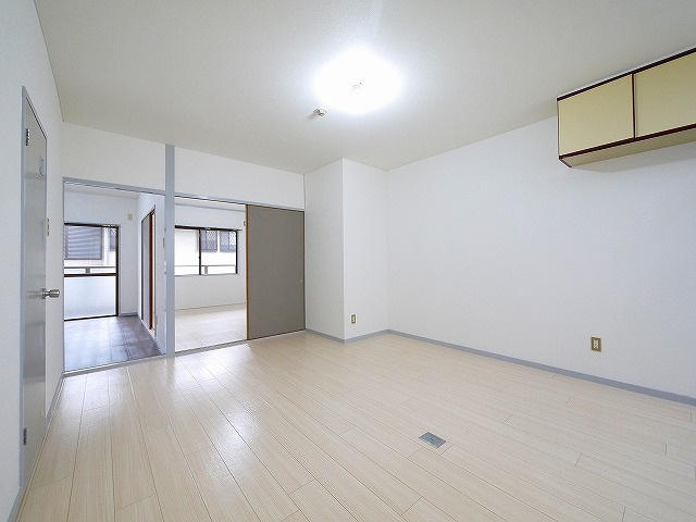 クリスタル21の居間・リビング|ゆったり過ごせるリビングです