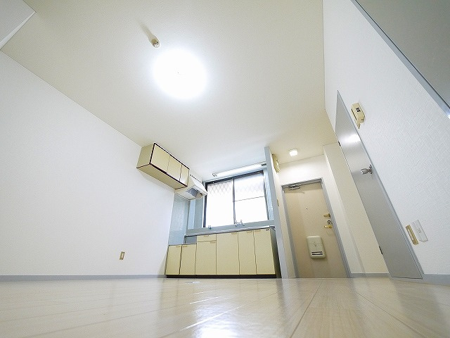 クリスタル21の居間・リビング|ゆったり過ごせるリビングです