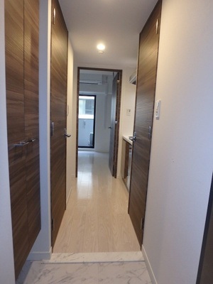 【玄関】 | ルーエ本町