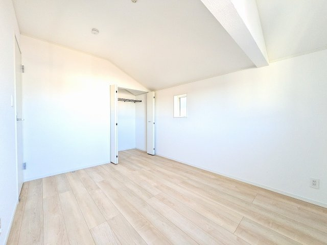 八王子市　大楽寺町　新築一戸建て　３１期の収納|～収納力の高いクローゼット完備～