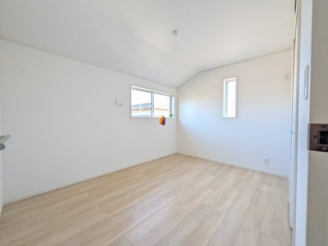 八王子市　大楽寺町　新築一戸建て　３１期の子供部屋|～2階6.0帖の洋室　2面採光で明るく風通しの良いお部屋です～